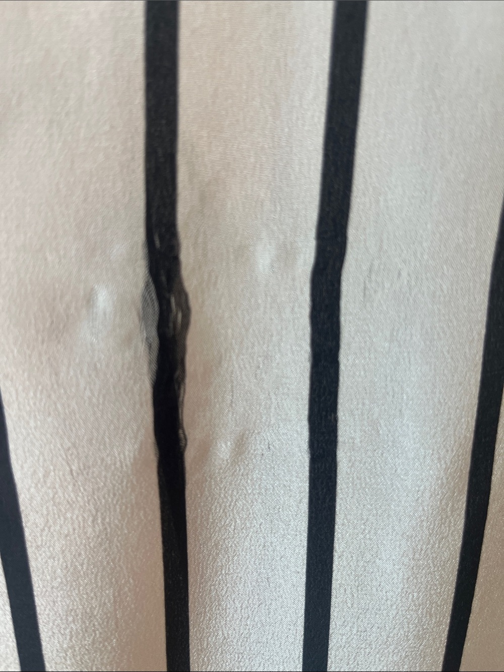 Alice + Olivia striped SILK BLOUSE size XS with flaws - Picture 5 of 6